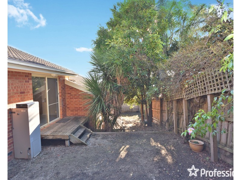4/8-10 Wyuna Walk, Mooroolbark VIC 3138