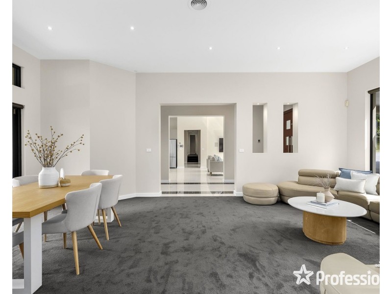 27 Edinburgh Road, Lilydale VIC 3140