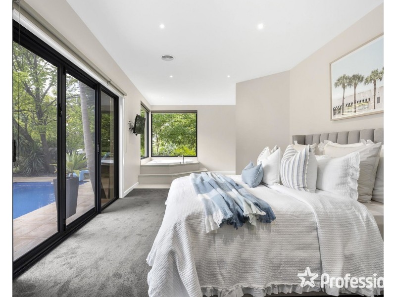 27 Edinburgh Road, Lilydale VIC 3140