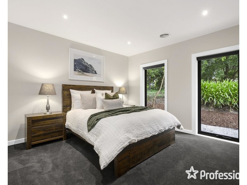 27 Edinburgh Road, Lilydale VIC 3140
