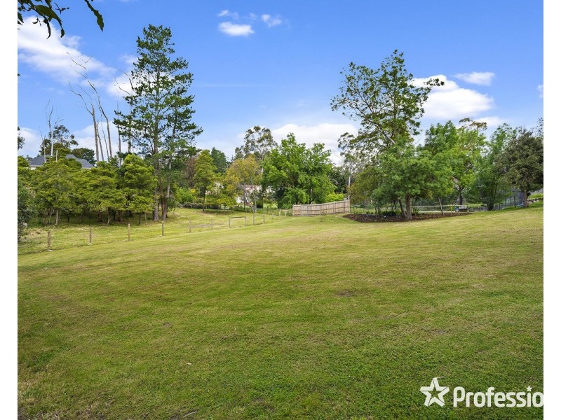 27 Edinburgh Road, Lilydale VIC 3140