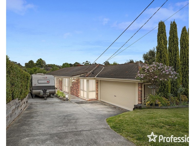 3 Rosny Place, Mooroolbark VIC 3138