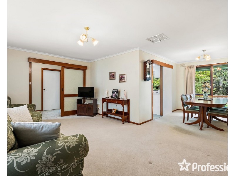 3 Rosny Place, Mooroolbark VIC 3138