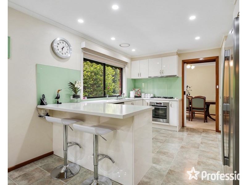 3 Rosny Place, Mooroolbark VIC 3138