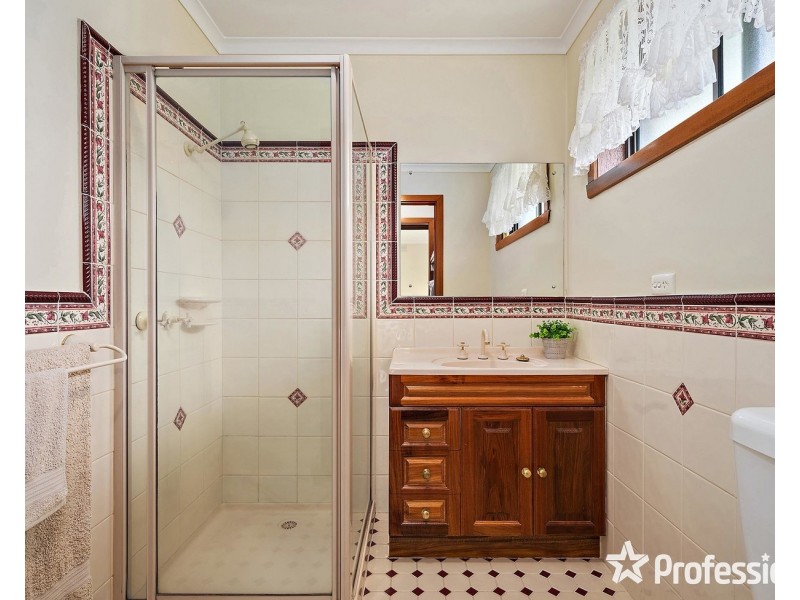 3 Rosny Place, Mooroolbark VIC 3138