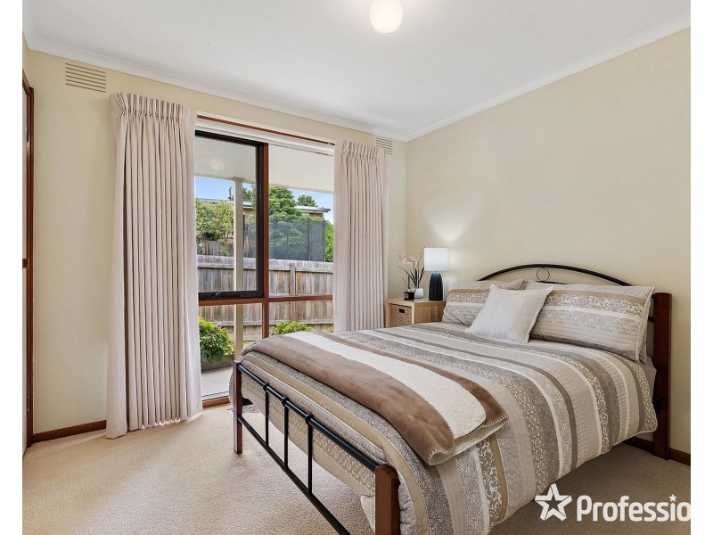 3 Rosny Place, Mooroolbark VIC 3138