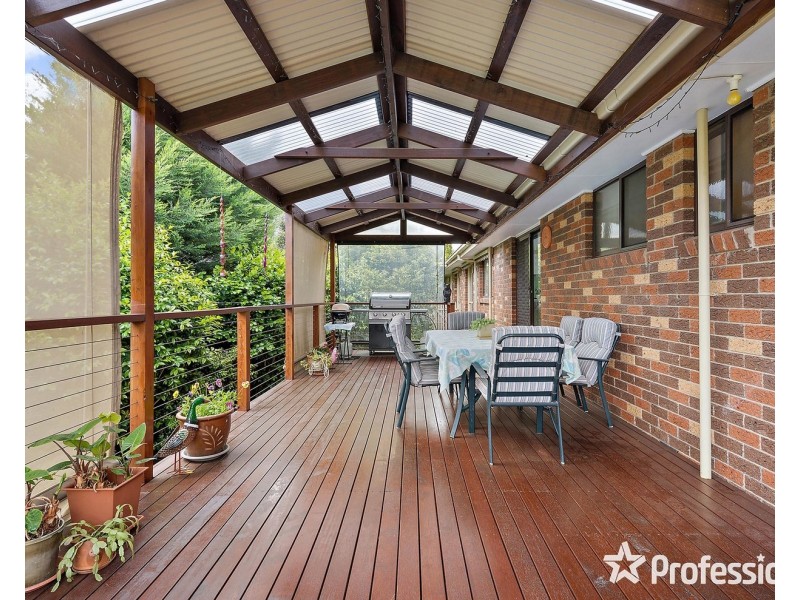 3 Rosny Place, Mooroolbark VIC 3138