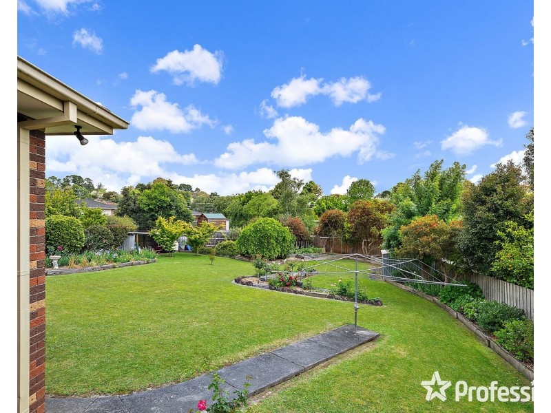 3 Rosny Place, Mooroolbark VIC 3138