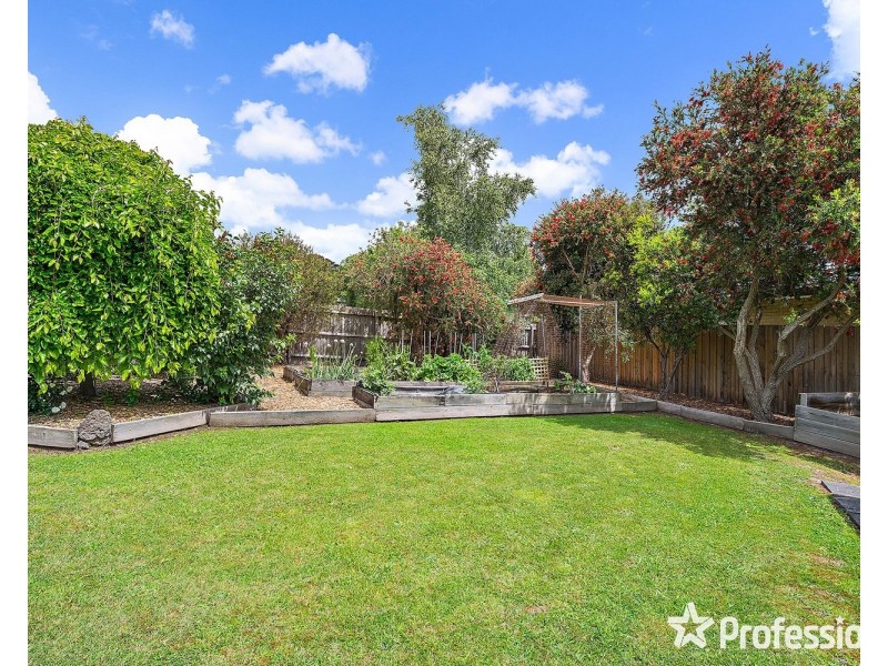 3 Rosny Place, Mooroolbark VIC 3138
