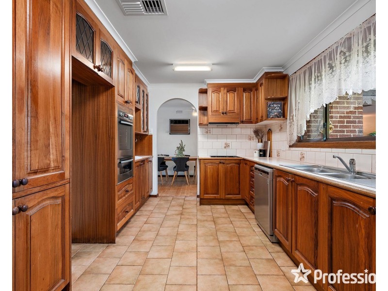 23 Levendale Avenue, Mooroolbark VIC 3138