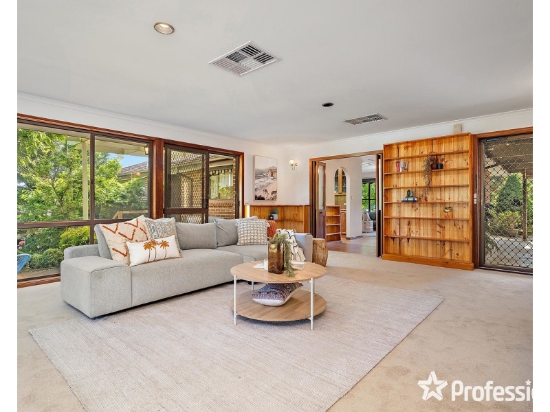 23 Levendale Avenue, Mooroolbark VIC 3138