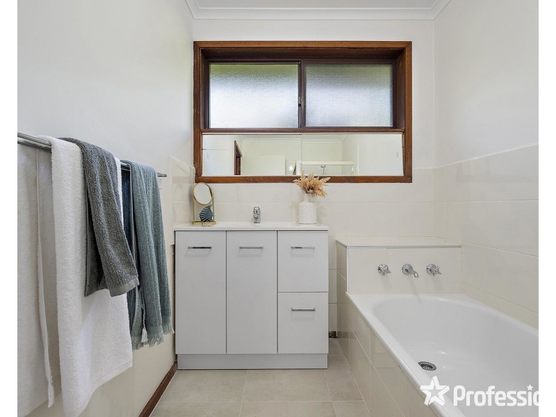 23 Levendale Avenue, Mooroolbark VIC 3138