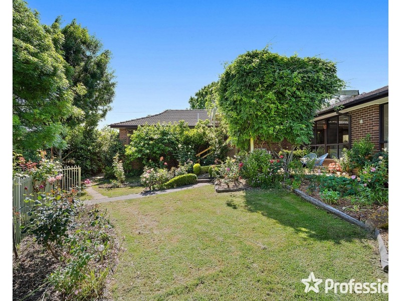 23 Levendale Avenue, Mooroolbark VIC 3138