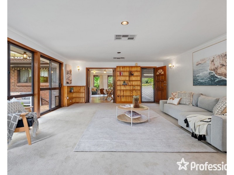 23 Levendale Avenue, Mooroolbark VIC 3138