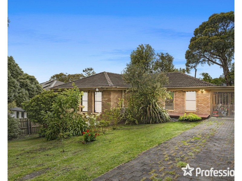 24 Lansell Road, Mooroolbark VIC 3138