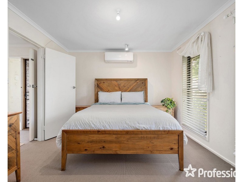 24 Lansell Road, Mooroolbark VIC 3138