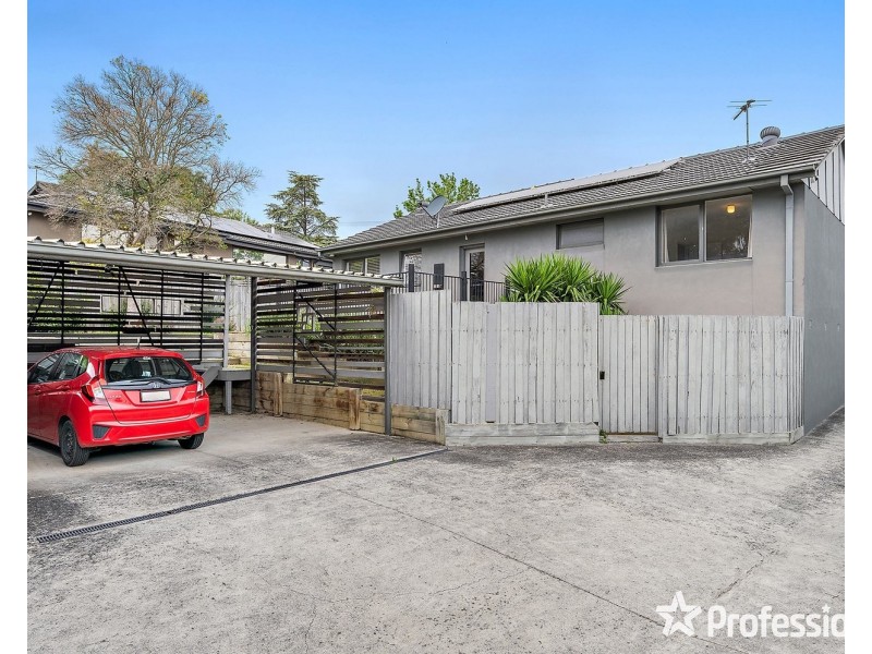 31 Sweetland Road, Mooroolbark VIC 3138
