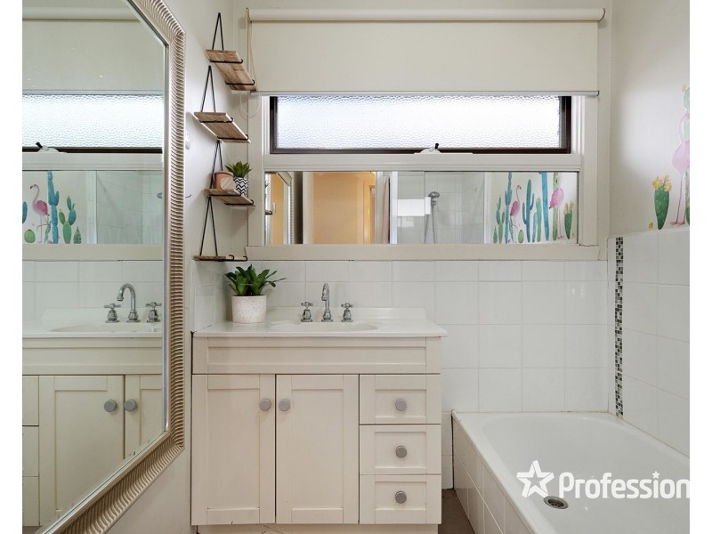 7 Anthony Drive, Chirnside Park VIC 3116