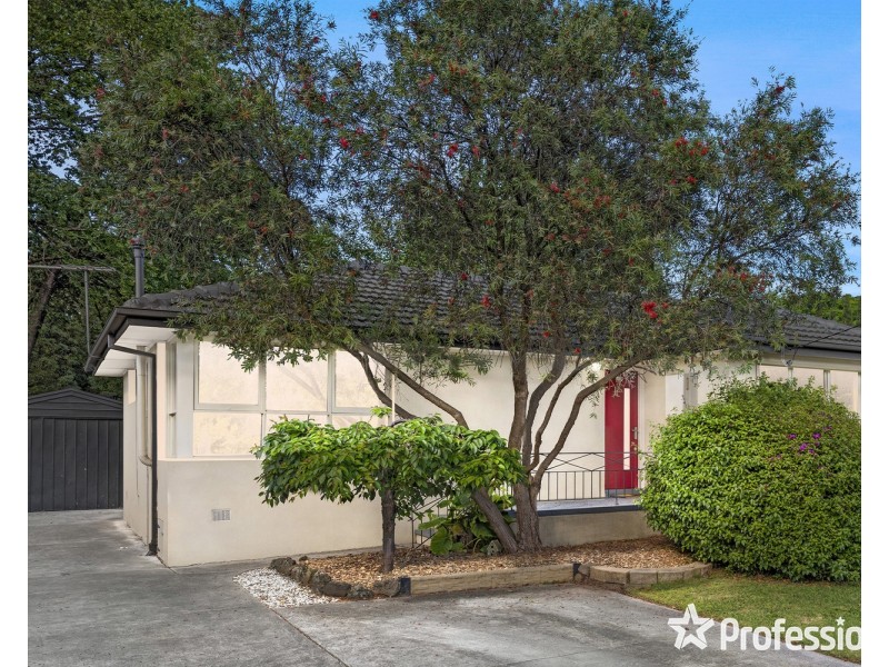 35 Lee-Ann Crescent, Croydon VIC 3136