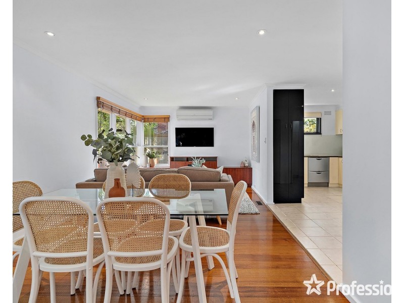 35 Lee-Ann Crescent, Croydon VIC 3136