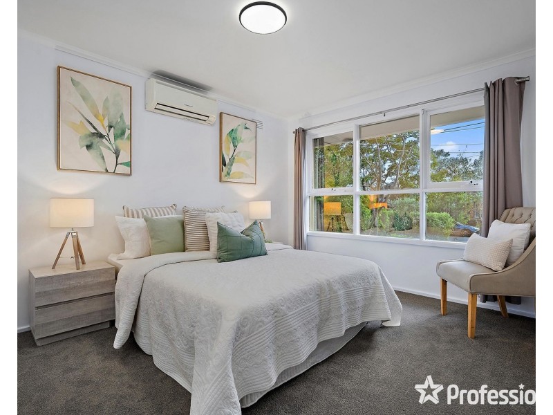 35 Lee-Ann Crescent, Croydon VIC 3136