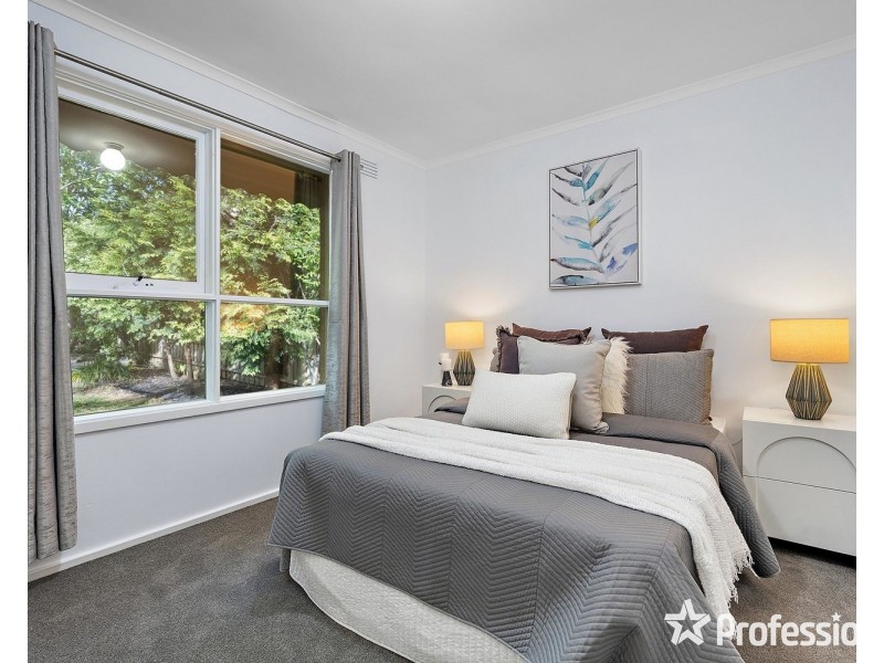 35 Lee-Ann Crescent, Croydon VIC 3136