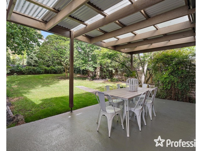 35 Lee-Ann Crescent, Croydon VIC 3136