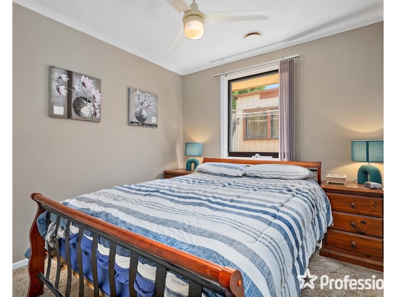 98 Landscape Drive, Mooroolbark VIC 3138