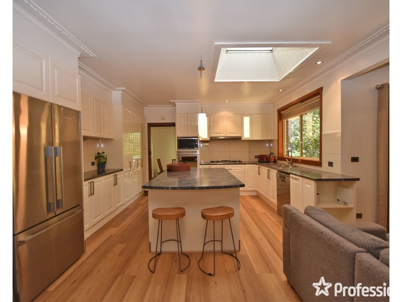 10 Doreen Court, Montrose VIC 3765