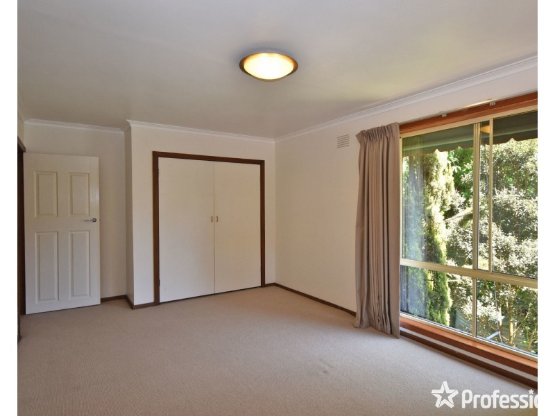 10 Doreen Court, Montrose VIC 3765