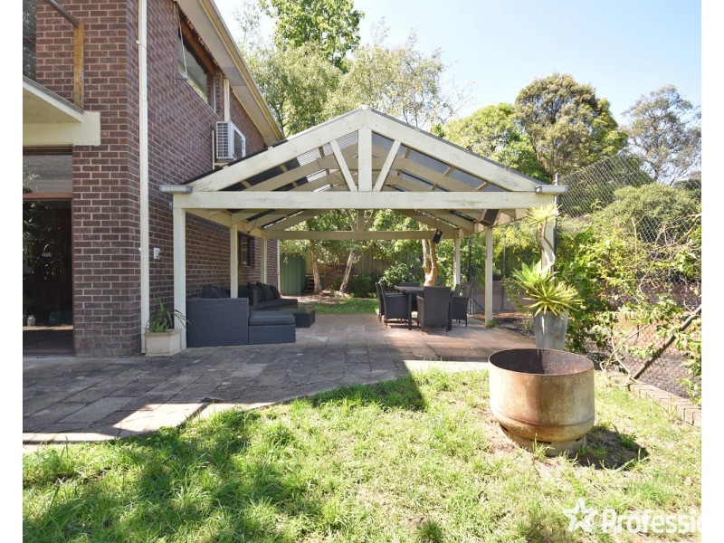 10 Doreen Court, Montrose VIC 3765