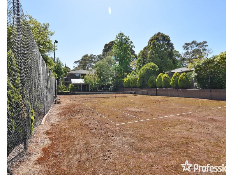10 Doreen Court, Montrose VIC 3765