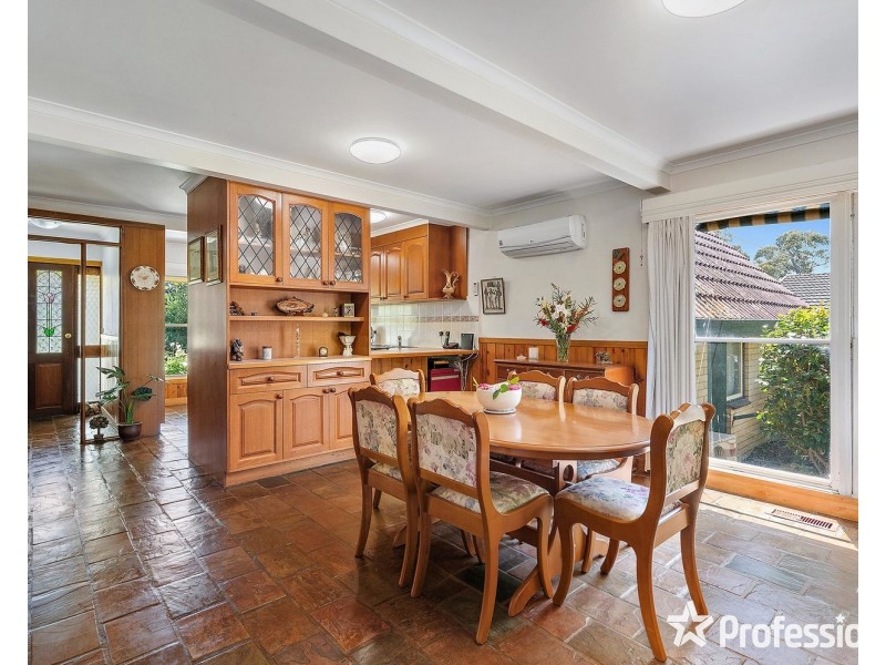 65 Forest Road, Wandin North VIC 3139