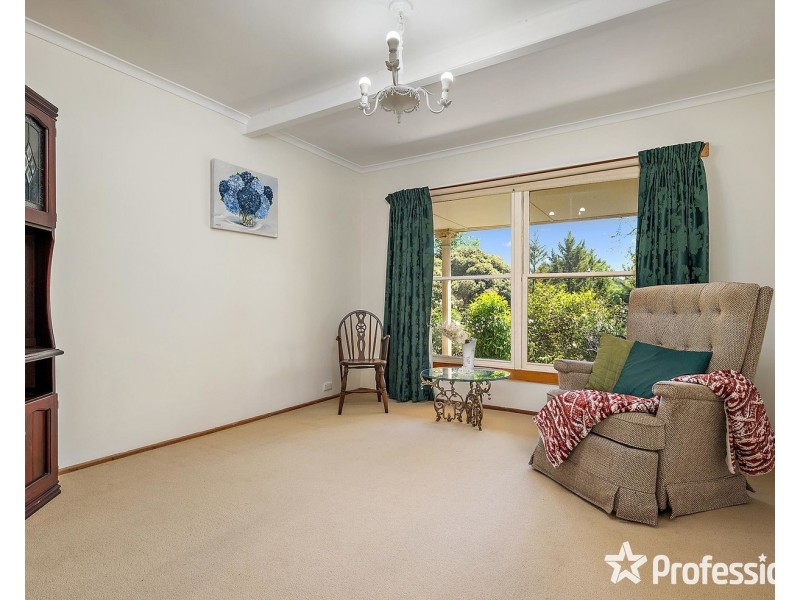 65 Forest Road, Wandin North VIC 3139