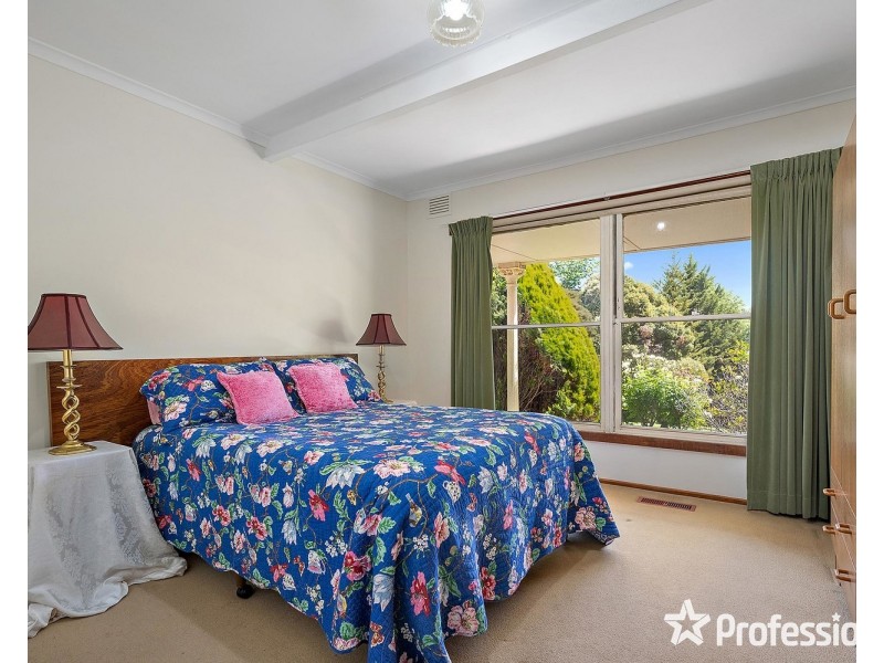 65 Forest Road, Wandin North VIC 3139