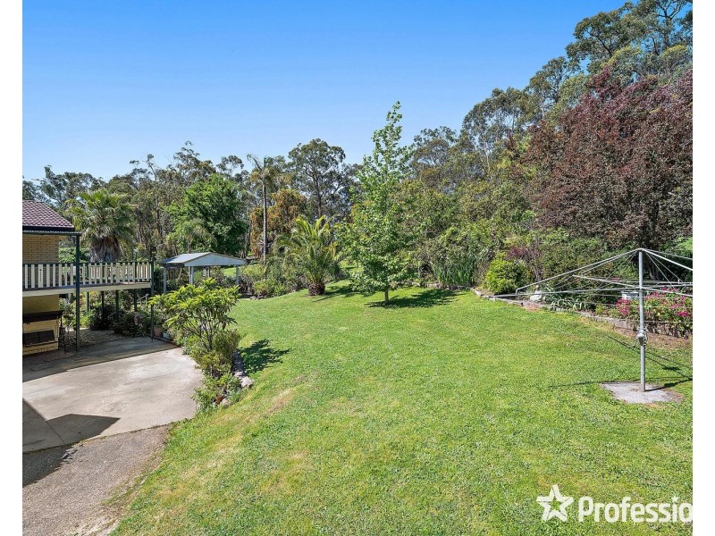 65 Forest Road, Wandin North VIC 3139