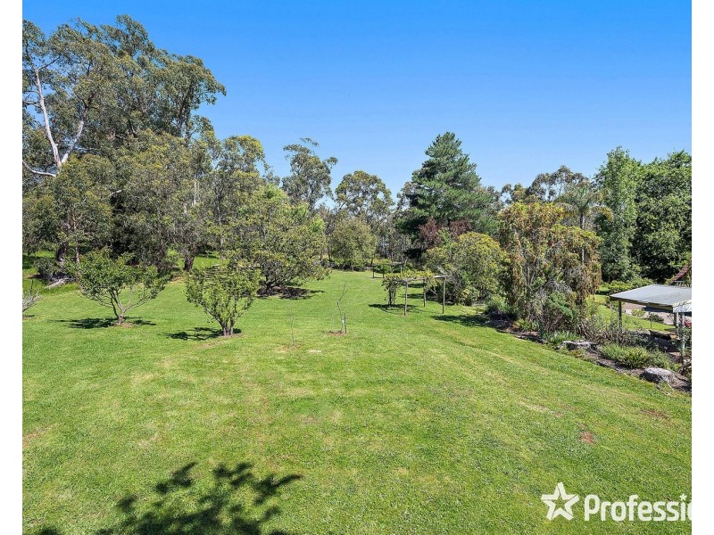 65 Forest Road, Wandin North VIC 3139