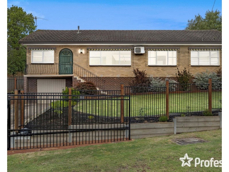 14 Saddleback Ridge, Chirnside Park VIC 3116