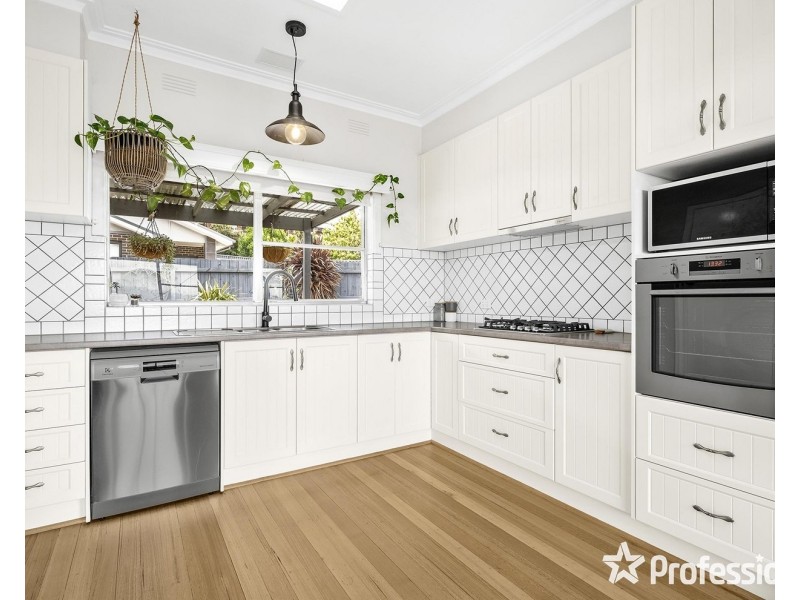 14 Saddleback Ridge, Chirnside Park VIC 3116