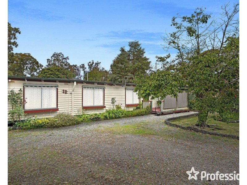 12 Heath Avenue, Mount Evelyn VIC 3796