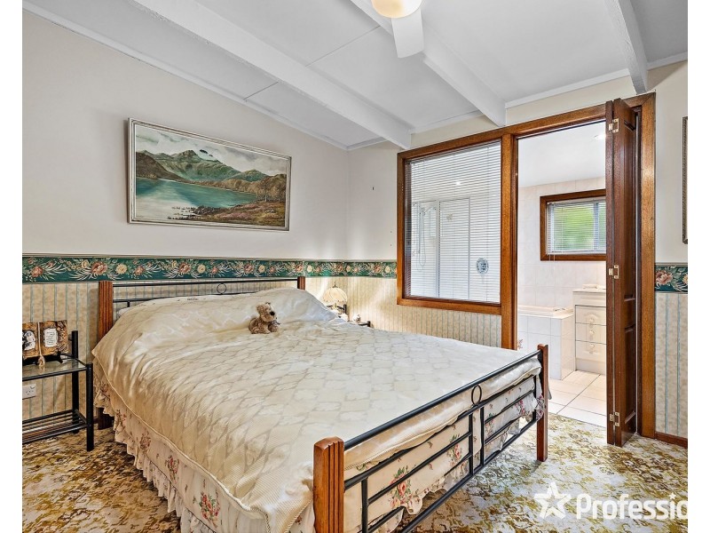 12 Heath Avenue, Mount Evelyn VIC 3796