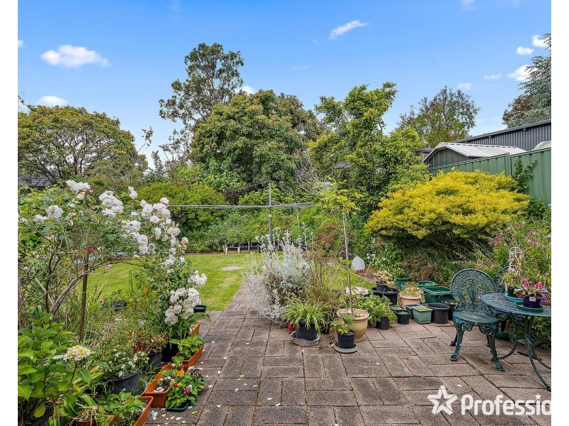 12 Heath Avenue, Mount Evelyn VIC 3796