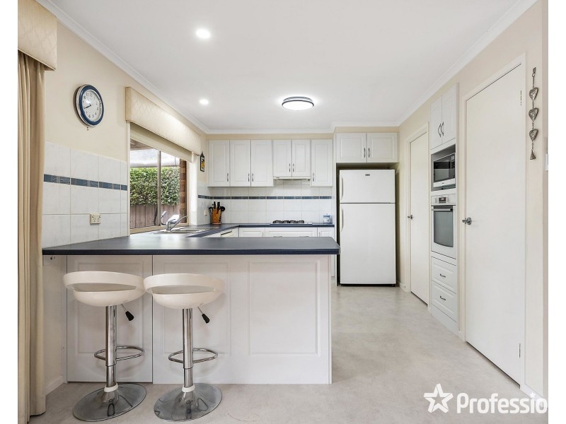 4 Stafford Place, Chirnside Park VIC 3116