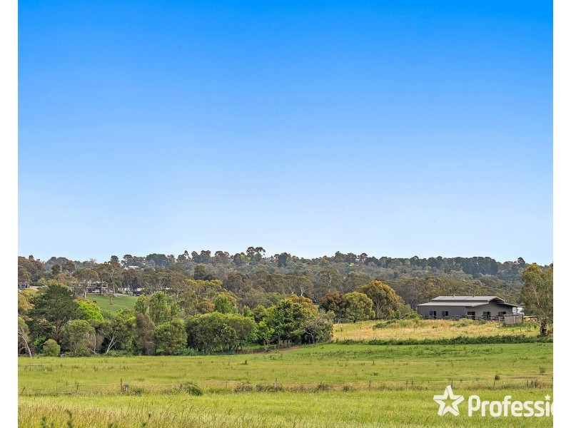 4 Stafford Place, Chirnside Park VIC 3116