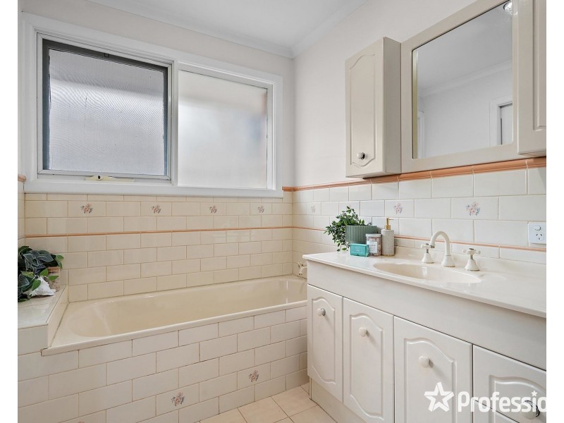 23 Marlow Street, Mooroolbark VIC 3138