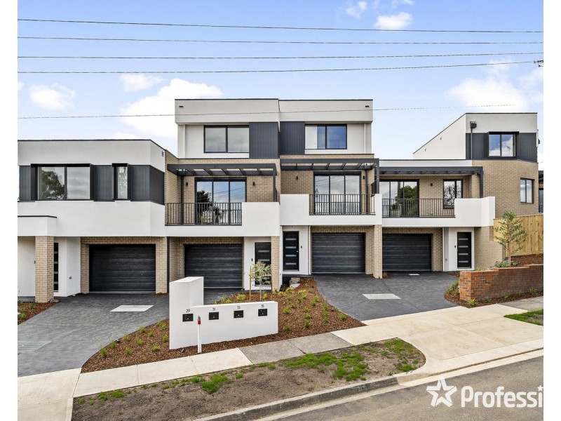 2, 4 & 5/31-33 Delville Street, Mooroolbark VIC 3138