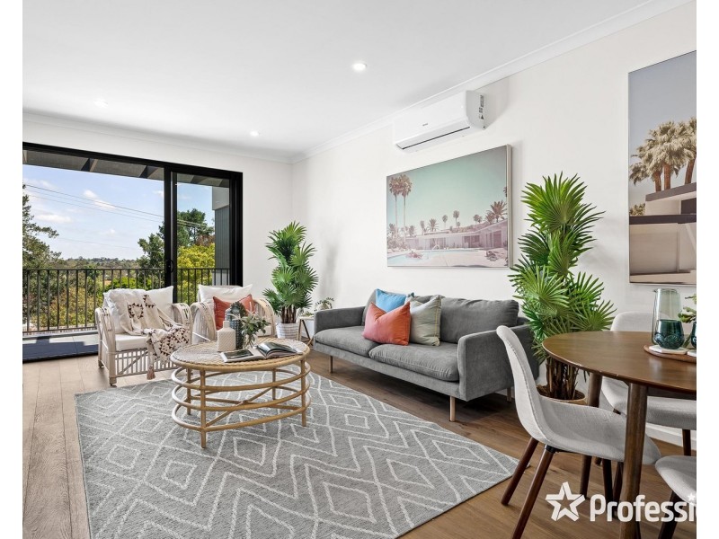 2, 4 & 5/31-33 Delville Street, Mooroolbark VIC 3138