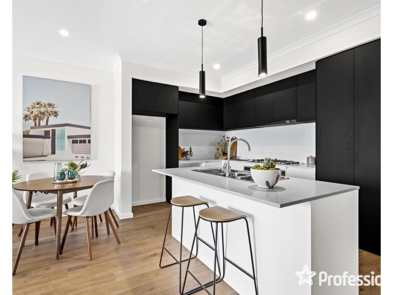 2, 4 & 5/31-33 Delville Street, Mooroolbark VIC 3138