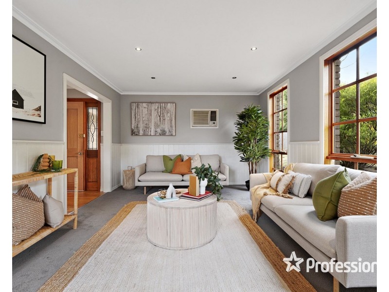 36 Stephen Avenue, Montrose VIC 3765