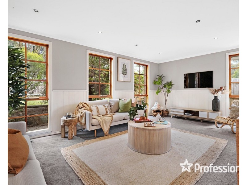 36 Stephen Avenue, Montrose VIC 3765